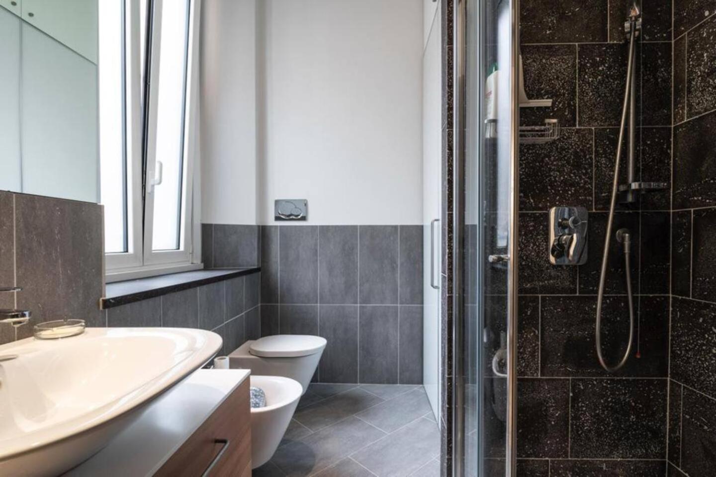 Real Jewel In Milano Cadorna Apartment Exterior photo