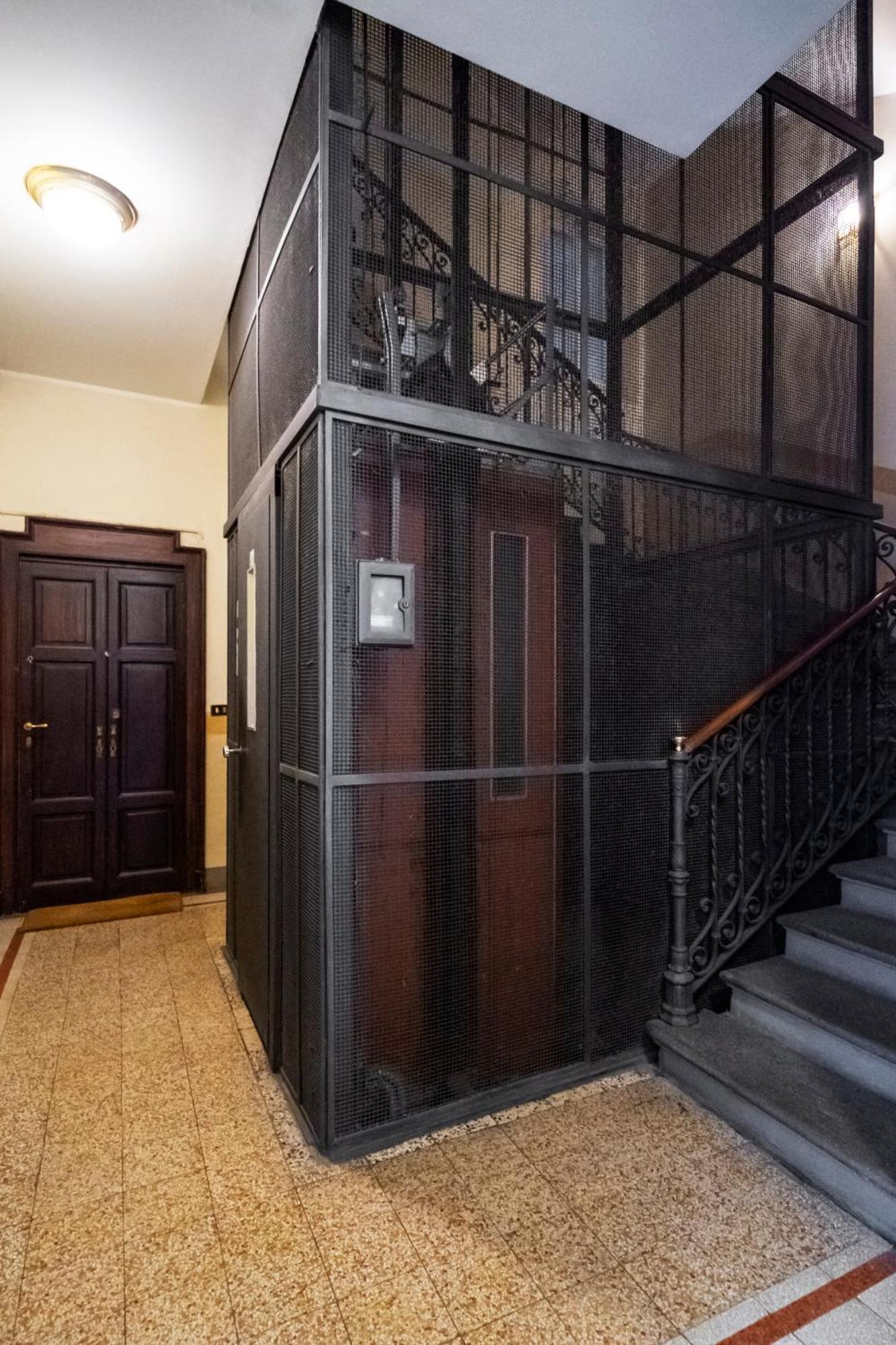 Real Jewel In Milano Cadorna Apartment Exterior photo